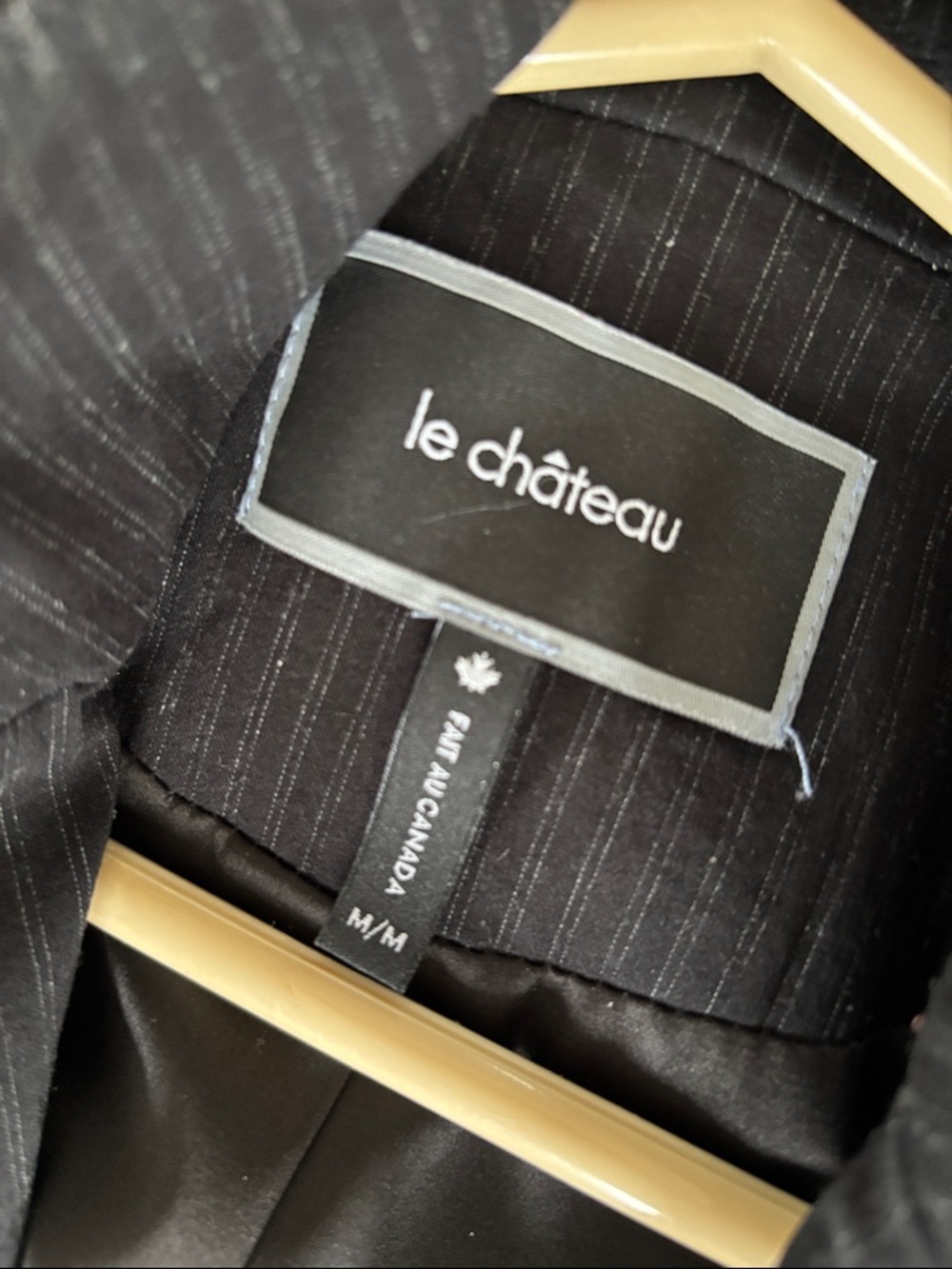 le chateau Black Pinstripe Women’s pantsuit - Picture 13 of 13
